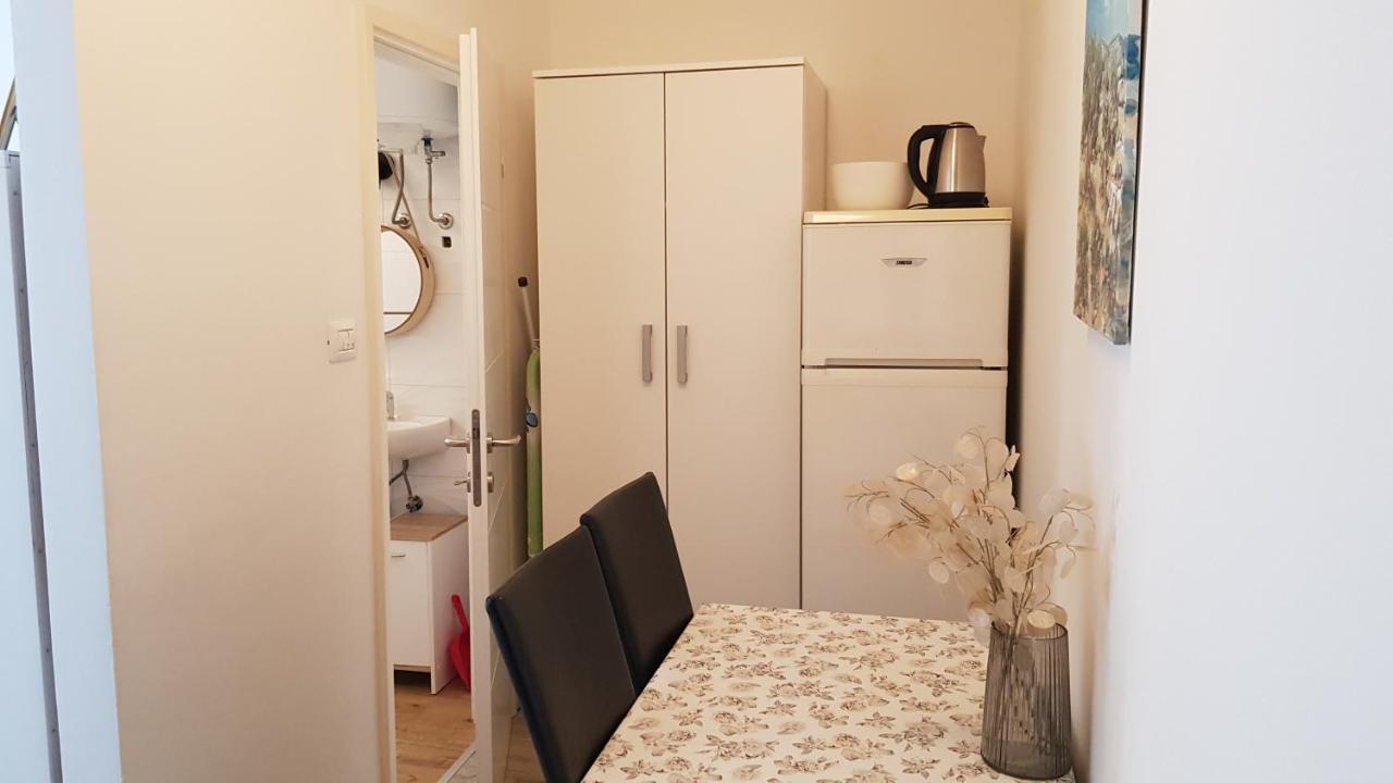 Apartman Lara Appartement Rijeka Buitenkant foto